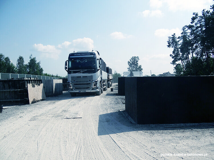 Transport szamb betonowych  w Pabianicach